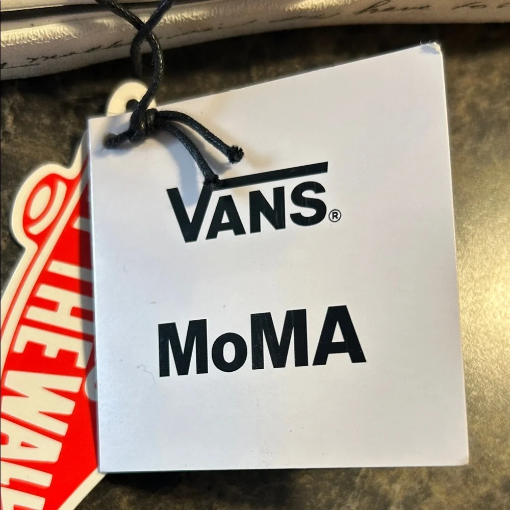 Vans Women’s/Kids MOMO Slip-On Sneakers size 5 women’s (3.5 men’s) - Picture 2 of 3